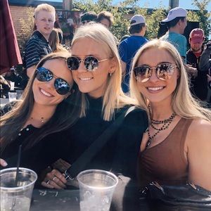 Meet your Posher, Anna